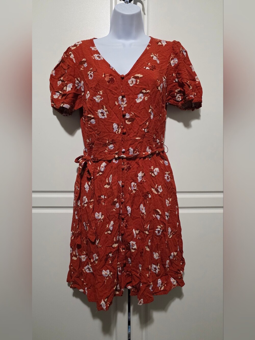 Universal Thread Womens Rust Floral Flowy Lightweight Button V-Neck Mini Dress